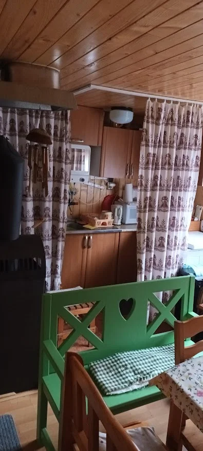Prenájom chatky na Kováčovej pri ZV pre 5 os,aj cez víkendy. 8