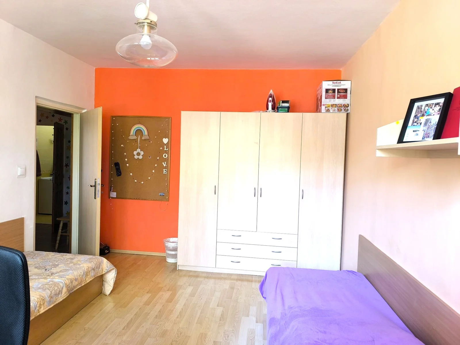 Ponúkam ubytovanie pre jednu VŠ študentku v 2-izbovom byte pri OC Galéria 4