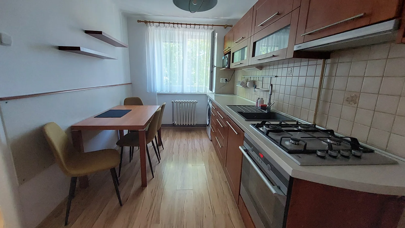 3 iz.byt Piešťany - pre 4 os. 7