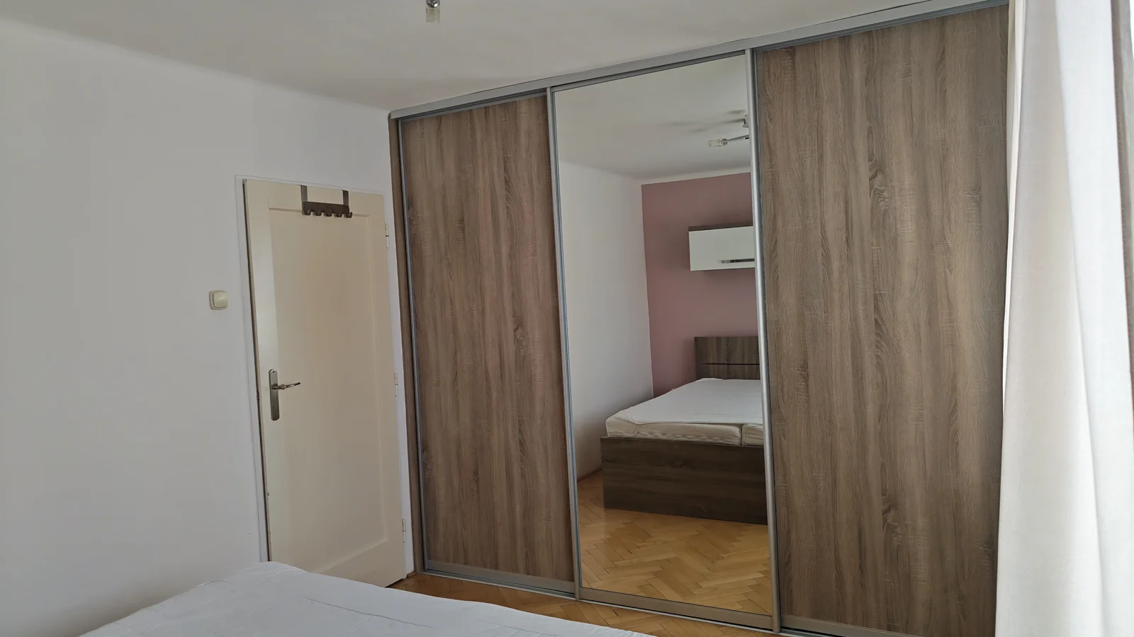 3 iz.byt Piešťany - pre 4 os. 8