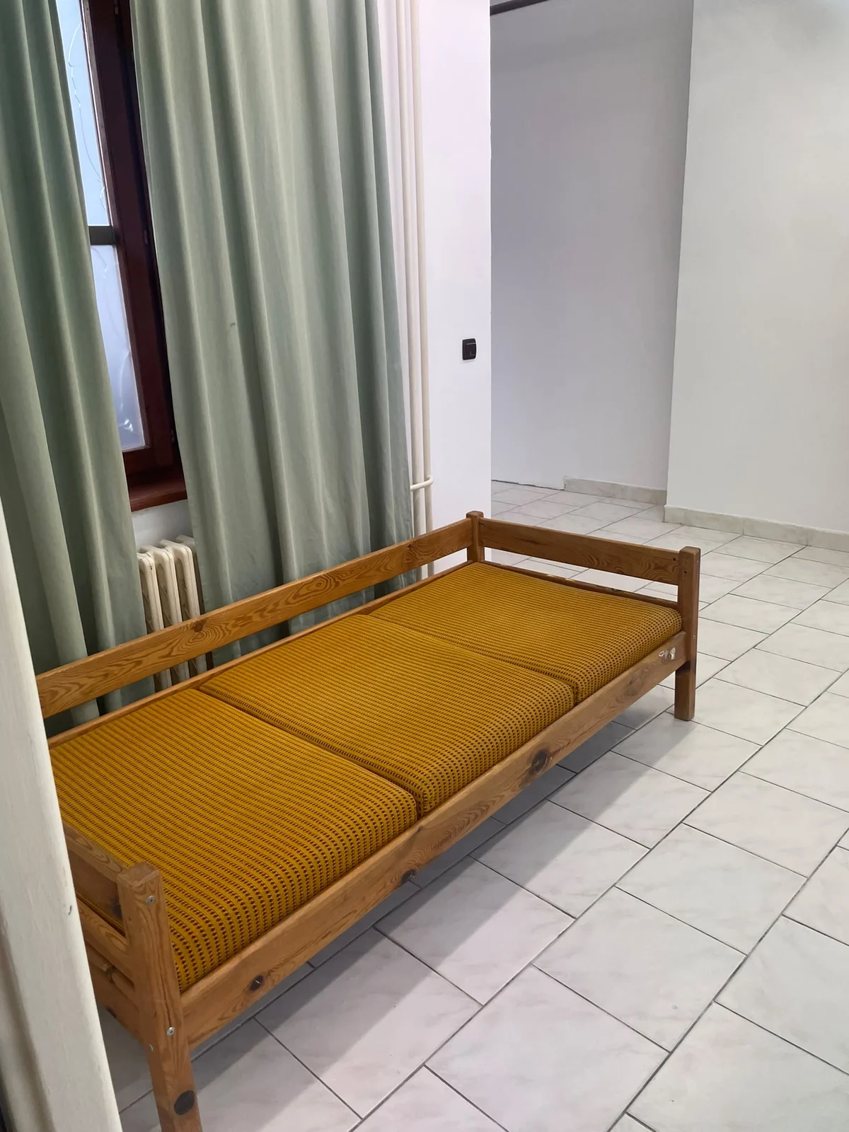 Výhodne prenájmem 1 izbový byt - Centrum NR 3